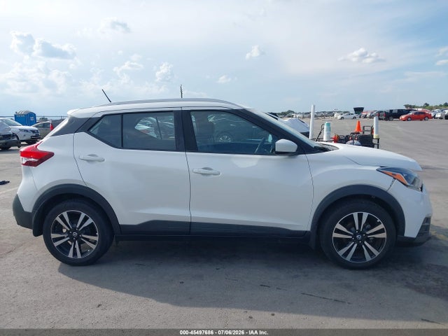 2020 Nissan Kicks Sv Xtronic Cvt მანქანა იყიდება აუქციონზე, vin: 3N1CP5CVXLL545954, აუქციონის ნომერი: 45497686