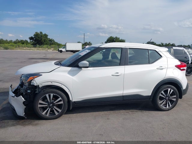 2020 Nissan Kicks Sv Xtronic Cvt მანქანა იყიდება აუქციონზე, vin: 3N1CP5CVXLL545954, აუქციონის ნომერი: 45497686