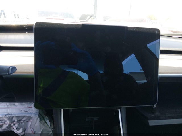 Tesla Model 3 Long Range/mid Range 2018 5YJ3E1EA6JF078386 Image 7