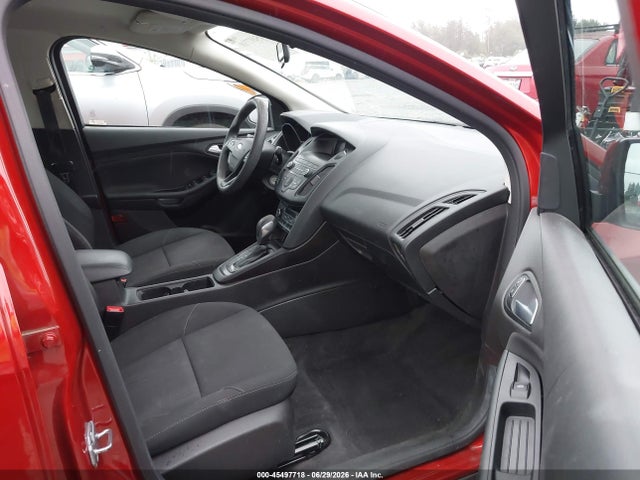 Ford FOCUS SE 2018 1FADP3FE7JL244977 Image 18