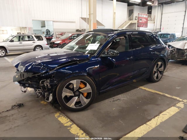 Продаж на аукціоні авто 2022 Audi E-tron Premium Plus Quattro, vin: WA1LABGE6NB007418, номер лоту: 45497767