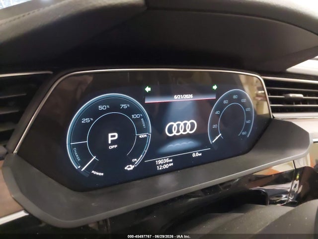 Продаж на аукціоні авто 2022 Audi E-tron Premium Plus Quattro, vin: WA1LABGE6NB007418, номер лоту: 45497767