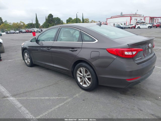 Hyundai SONATA SE 2016 5NPE24AF3GH375971 Image 3