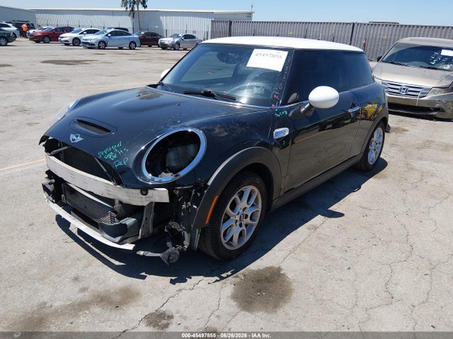 Mini Hardtop Cooper S 2015 WMWXP7C53F2A37177 Image 2