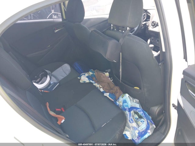 Scion IA 2016 3MYDLBZV8GY132914 Image 8