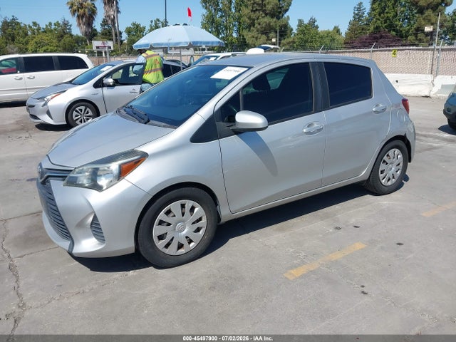 Toyota YARIS L 2017 VNKKTUD30HA078027 Image 2