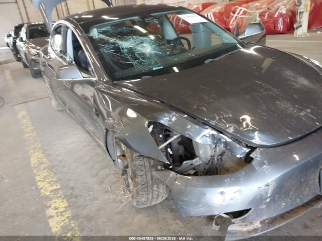 Tesla Model 3 Long Range/mid Range 2018 5YJ3E1EA9JF158037 Image 6