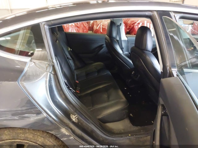 Tesla Model 3 Long Range/mid Range 2018 5YJ3E1EA9JF158037 Image 8
