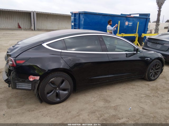 Tesla Model 3 Long Range/mid Range 2018 5YJ3E1EA3JF030408 Image 13