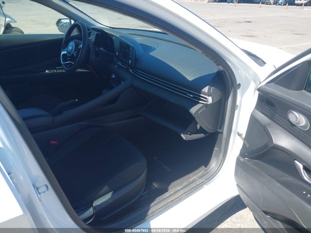 Hyundai ELANTRA SEL 2022 5NPLM4AG0NH065235 Image 5
