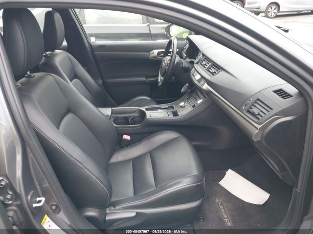 Lexus CT 200H 2015 JTHKD5BH5F2224552 Image 5