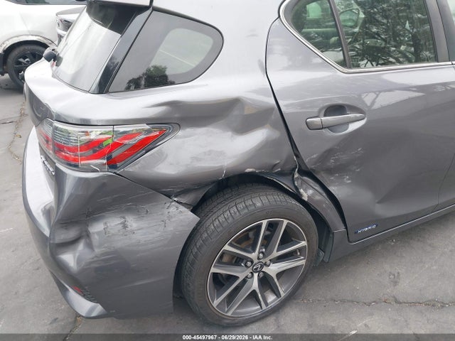 Lexus CT 200H 2015 JTHKD5BH5F2224552 Image 6