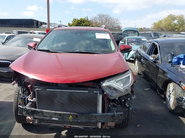 Toyota Rav4 Xle 2018 2T3WFREV1JW461447 Image 13