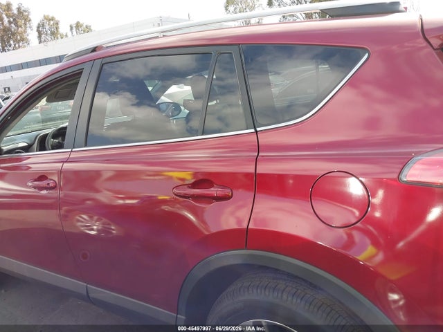 Toyota Rav4 Xle 2018 2T3WFREV1JW461447 Image 15