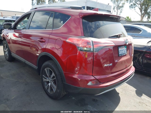 Toyota Rav4 Xle 2018 2T3WFREV1JW461447 Image 3