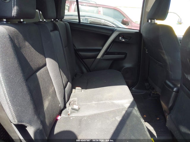 Toyota Rav4 Xle 2018 2T3WFREV1JW461447 Image 8