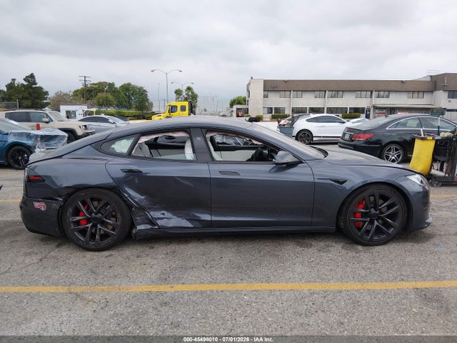 2023 Tesla Model S Plaid Tri Motor All-wheel Drive მანქანა იყიდება აუქციონზე, vin: 5YJSA1E66PF522037, აუქციონის ნომერი: 45498010