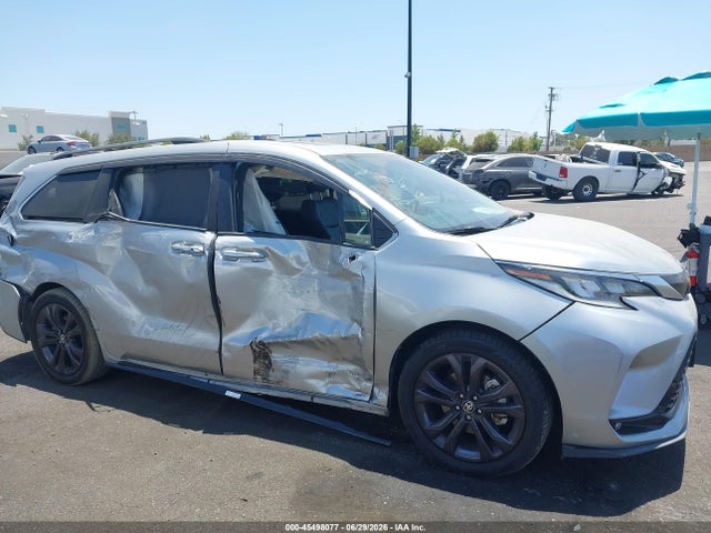 5TDDRKEC9MS039341 Toyota Sienna Xse
