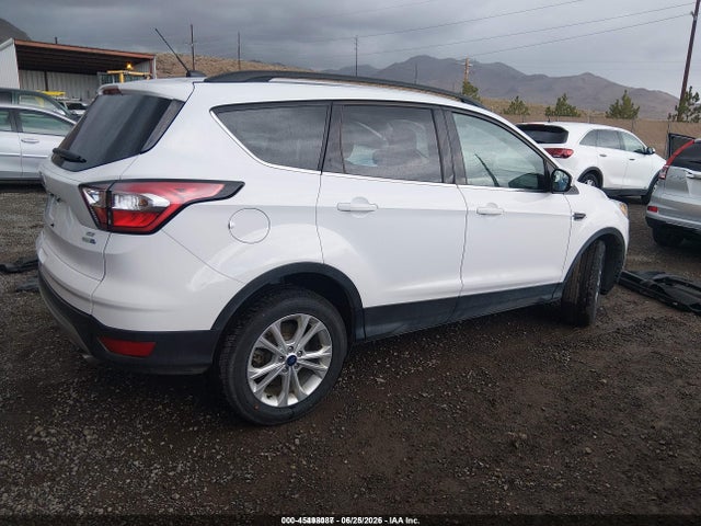 Ford ESCAPE SE 2018 1FMCU9GD0JUD08791 Image 4