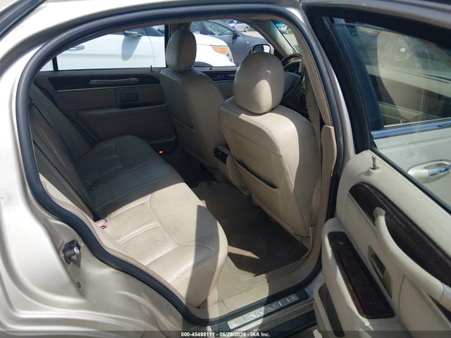 45498111 :رقم المزاد ، 1LNHM82V37Y609752 vin ، 2007 Lincoln Town Car Signature Limited مزاد بيع