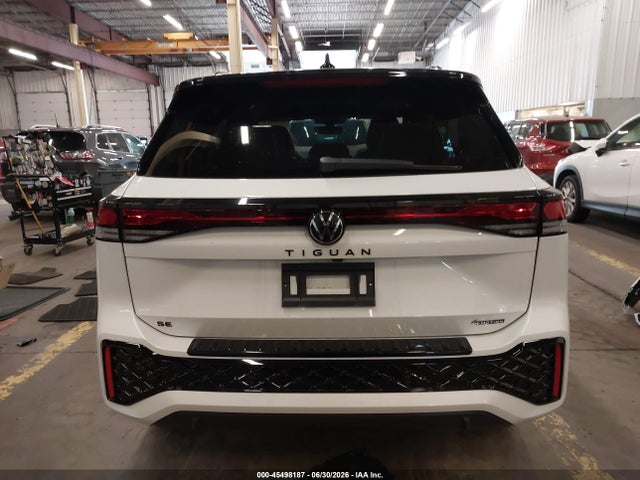 Продажа на аукционе авто 2025 Volkswagen Tiguan 2.0t Se R-line Black, vin: 3VVGR7RM8SM071922, номер лота: 45498187