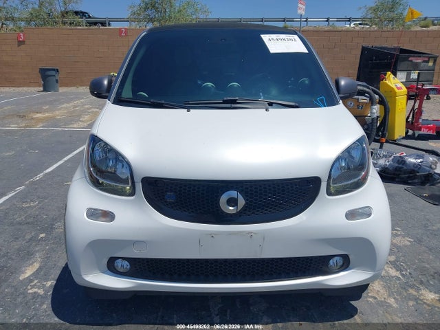 Smart Fortwo Electric Drive Passion 2018 WMEFJ9BA2JK326410 Image 12