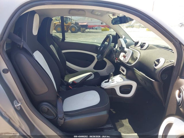 Smart Fortwo Electric Drive Passion 2018 WMEFJ9BA2JK326410 Image 5