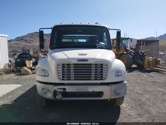 1FVACXDT6EHFX1372 Freightliner M2 106 Medium Duty