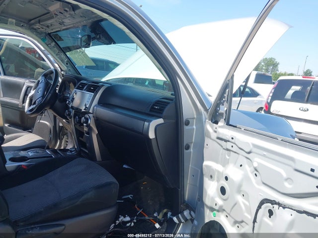 45498212 :رقم المزاد ، JTEMU5JR5M5905256 vin ، 2021 Toyota 4runner Sr5 مزاد بيع