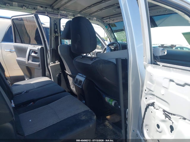 45498212 :رقم المزاد ، JTEMU5JR5M5905256 vin ، 2021 Toyota 4runner Sr5 مزاد بيع