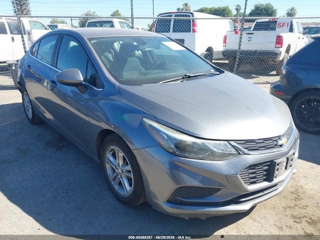 Chevrolet Cruze Lt Auto 2018 1G1BE5SM7J7245905 главное изображение