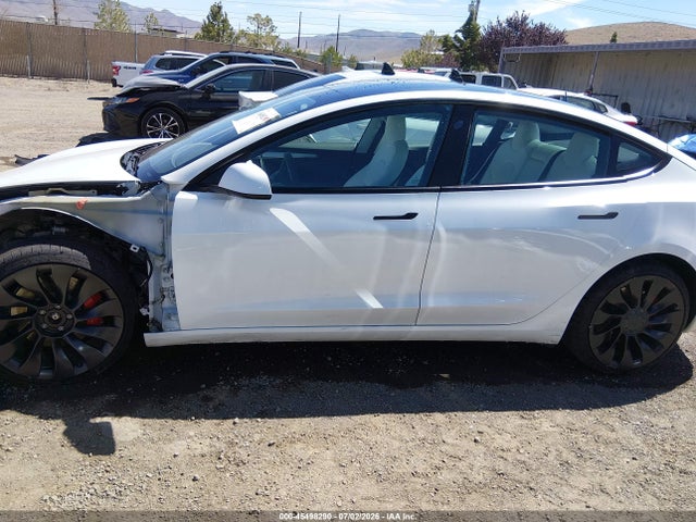 2022 Tesla Model 3 Performance Dual Motor All-wheel Drive მანქანა იყიდება აუქციონზე, vin: 5YJ3E1EC4NF293403, აუქციონის ნომერი: 45498290