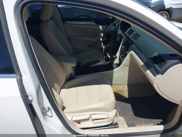 Aukcja sprzedaży 2015 Volkswagen Passat 1.8t Limited Edition, vin: 1VWAT7A31FC115921, numer aukcji: 45498326