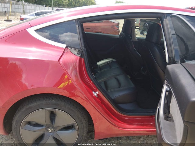 45498445 :رقم المزاد ، 5YJ3E1EB2JF130167 vin ، 2018 Tesla Model 3 Long Range/performance مزاد بيع