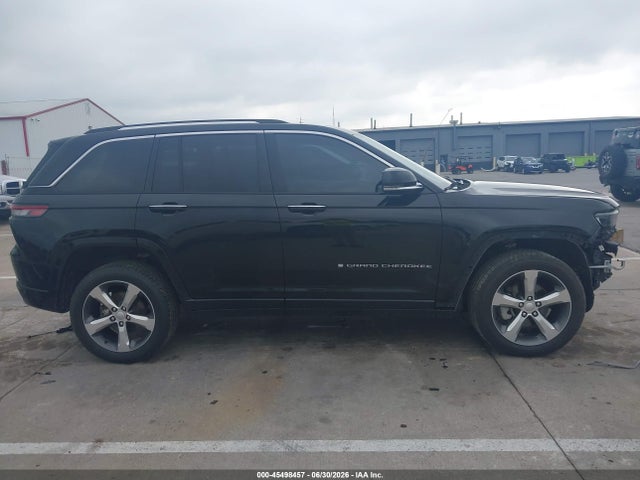 1C4RJHDG5N8562043 Jeep Grand Cherokee Overland 4x4