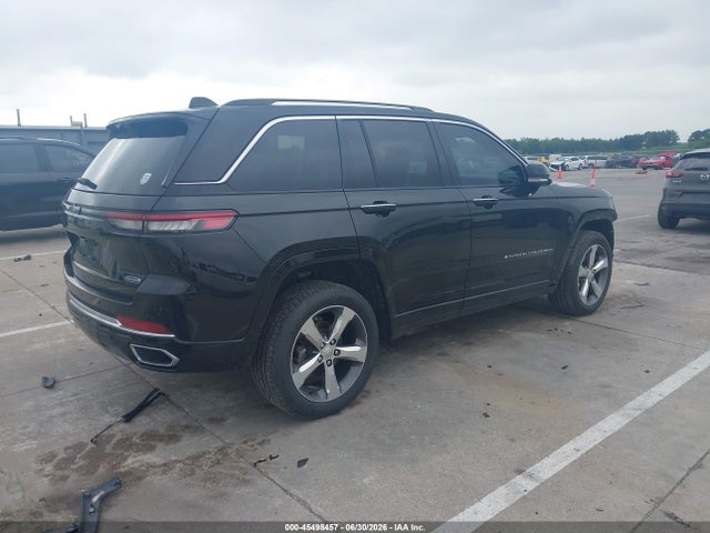 1C4RJHDG5N8562043 Jeep Grand Cherokee Overland 4x4