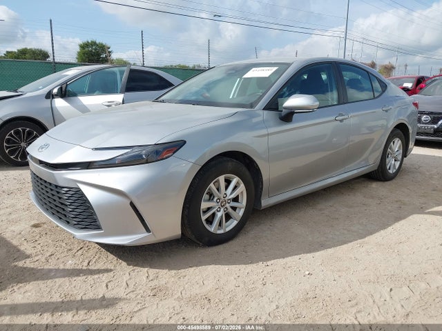 Toyota CAMRY LE 2025 4T1DAACK3SU085649 Image 2