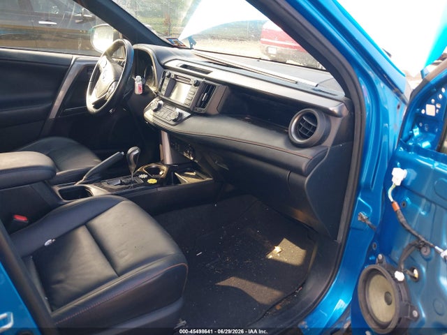 Toyota RAV4 SE 2016 JTMJFREV5GD175682 Image 5