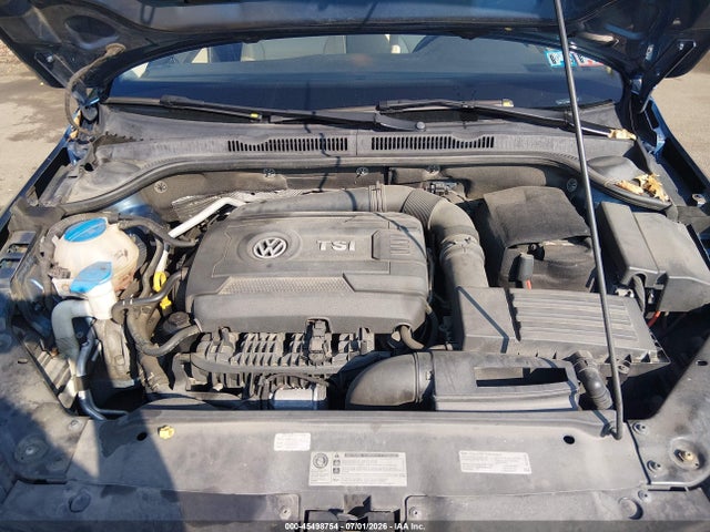 2015 Volkswagen Jetta 1.8t Se მანქანა იყიდება აუქციონზე, vin: 3VWD17AJ8FM243573, აუქციონის ნომერი: 45498754