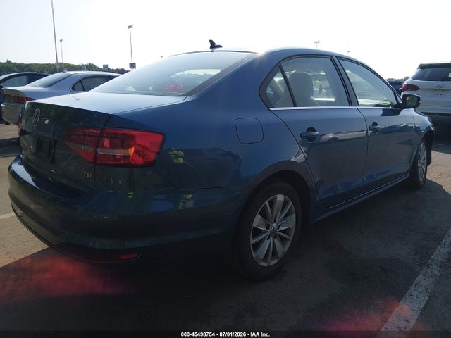 2015 Volkswagen Jetta 1.8t Se მანქანა იყიდება აუქციონზე, vin: 3VWD17AJ8FM243573, აუქციონის ნომერი: 45498754