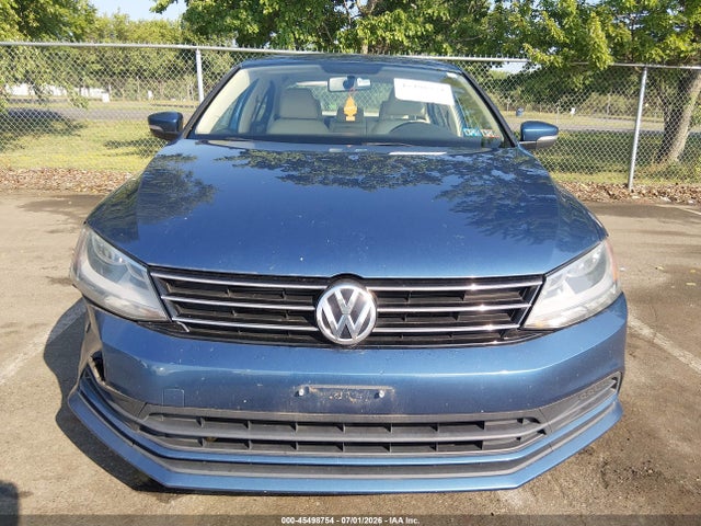 2015 Volkswagen Jetta 1.8t Se მანქანა იყიდება აუქციონზე, vin: 3VWD17AJ8FM243573, აუქციონის ნომერი: 45498754
