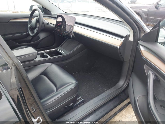 45498769 :رقم المزاد ، 5YJ3E1EA0MF085984 vin ، 2021 Tesla Model 3 Standard Range Plus Rear-wheel Drive مزاد بيع