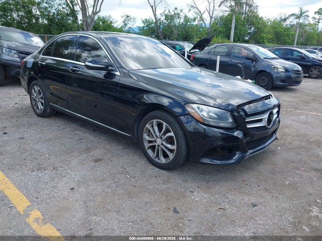 45498968 :رقم المزاد ، 55SWF4KB1FU004677 vin ، 2015 Mercedes-benz C 300 4matic مزاد بيع