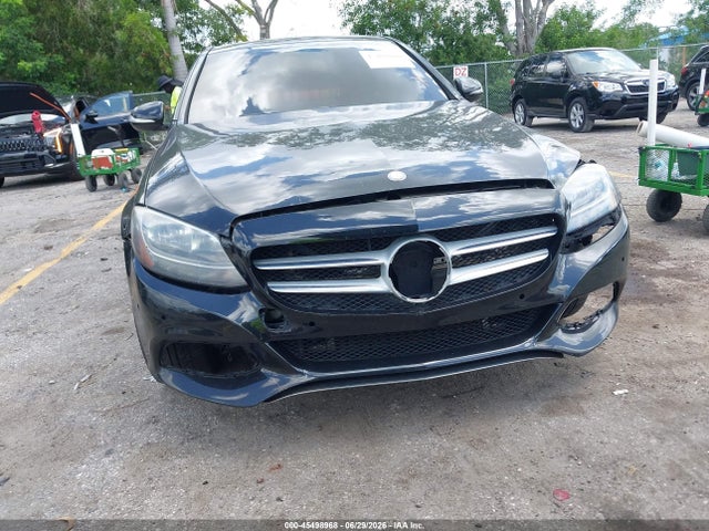45498968 :رقم المزاد ، 55SWF4KB1FU004677 vin ، 2015 Mercedes-benz C 300 4matic مزاد بيع