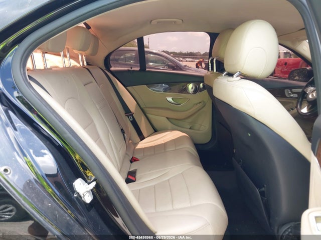 45498968 :رقم المزاد ، 55SWF4KB1FU004677 vin ، 2015 Mercedes-benz C 300 4matic مزاد بيع