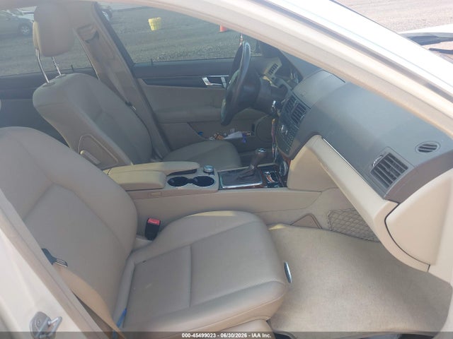 Продаж на аукціоні авто 2009 Mercedes-benz C 300 Luxury 4matic/sport 4matic, vin: WDDGF81X99F277270, номер лоту: 45499023