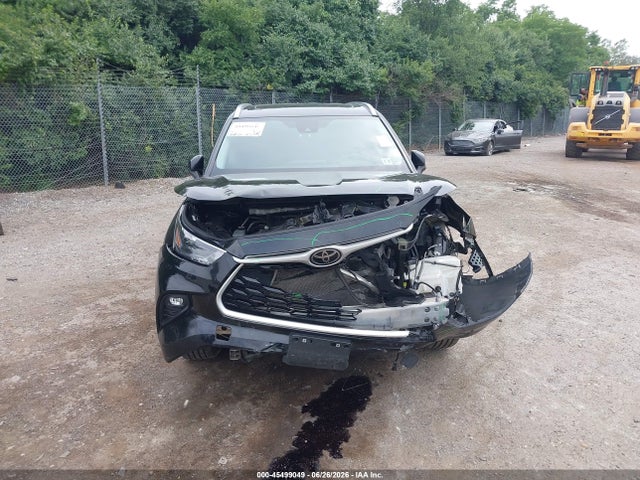 Toyota Highlander Xle 2024 5TDKDRBH4RS566838 Image 12