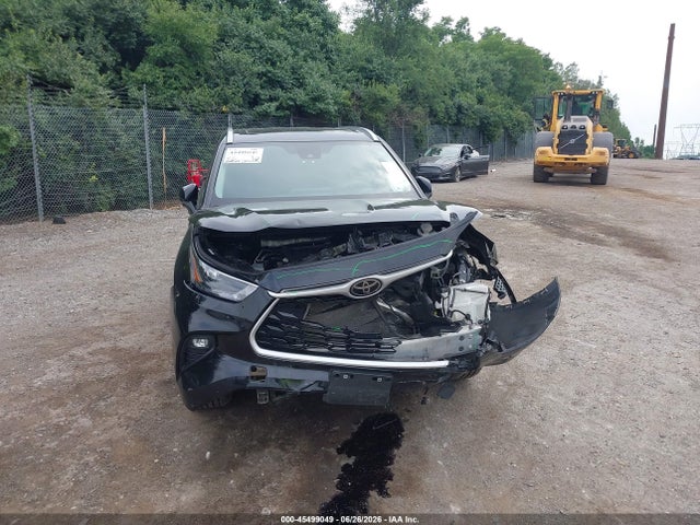 Toyota Highlander Xle 2024 5TDKDRBH4RS566838 Image 17