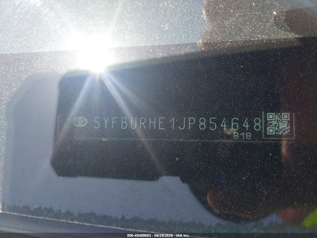 45499083 :رقم المزاد ، 5YFBURHE1JP854648 vin ، 2018 Toyota Corolla Le مزاد بيع