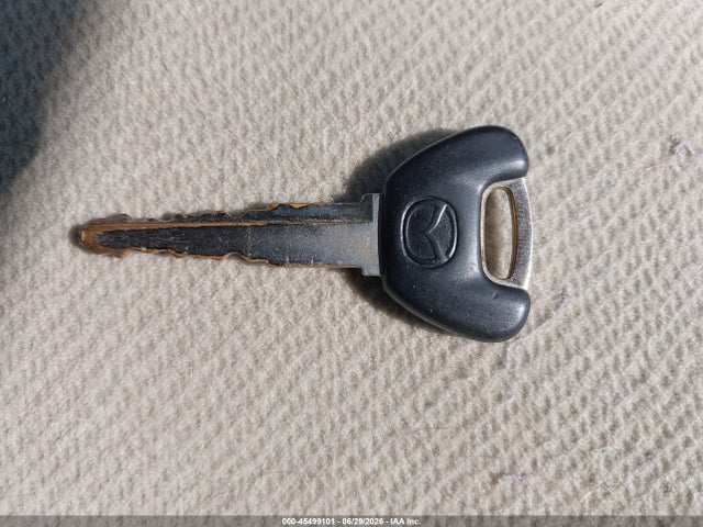 2001 Mazda Protege Es/lx მანქანა იყიდება აუქციონზე, vin: JM1BJ225010413838, აუქციონის ნომერი: 45499101